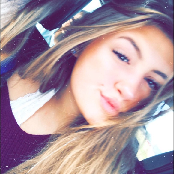 Meet your Posher, Abby - Picture 1 of 1